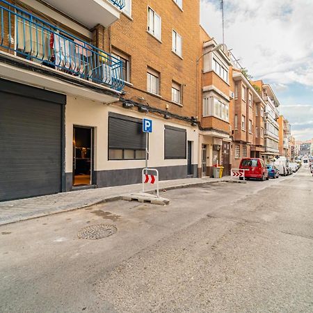Edsam Madrid Apartments Black Bagian luar foto