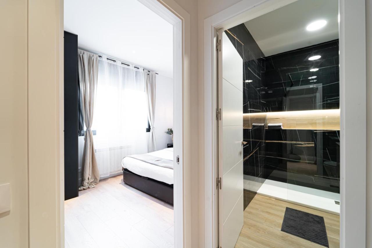 Edsam Madrid Apartments Black Bagian luar foto