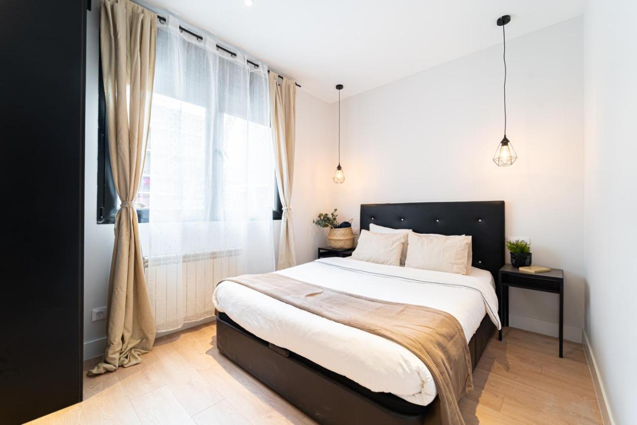 Edsam Madrid Apartments Black Bagian luar foto